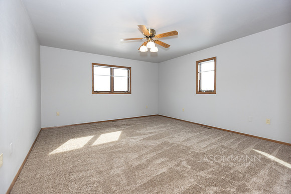 1690Iowa_WEB_0009