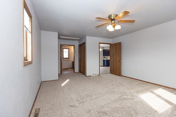 1690Iowa_WEB_0010