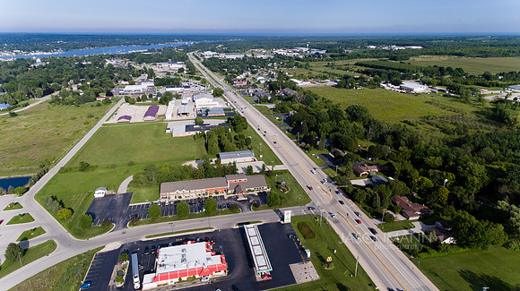 935GreenBayRd_0005